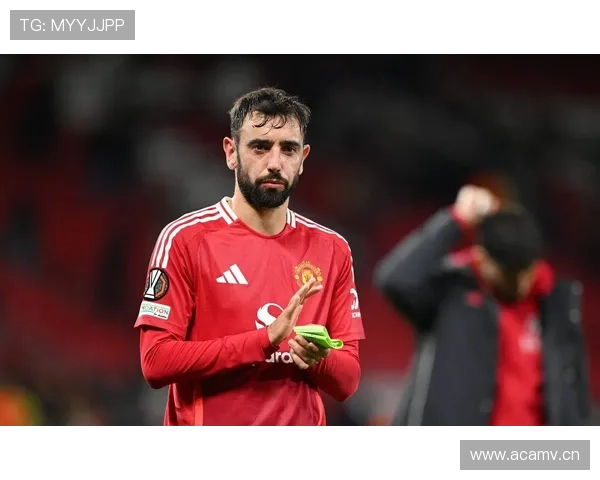 曼联进攻瘫痪，中场推进断链成关键制约因素