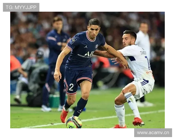 巴黎圣日耳曼更衣室矛盾与战术混乱持续发酵，球队稳定性面临严峻考验