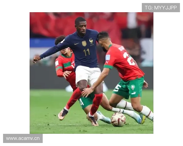 登贝莱与姆巴佩：法国双星在场上的效率与战术角色差异在哪？