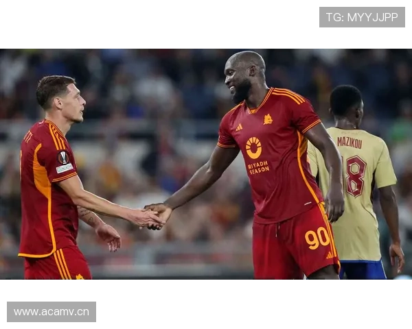 迪巴拉居然住豪宅还养了猫？感觉跟赛场上差一百倍！